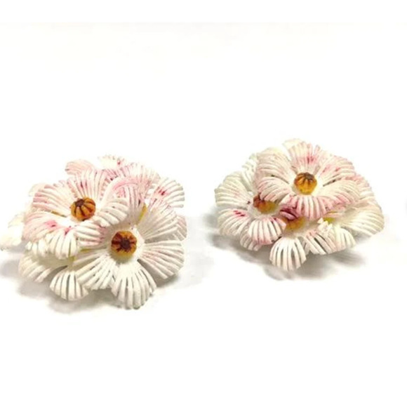 Vintage PINK & White FLOWER Clip On Earrings - Tropical Clip Earrings - Picture 2 of 5